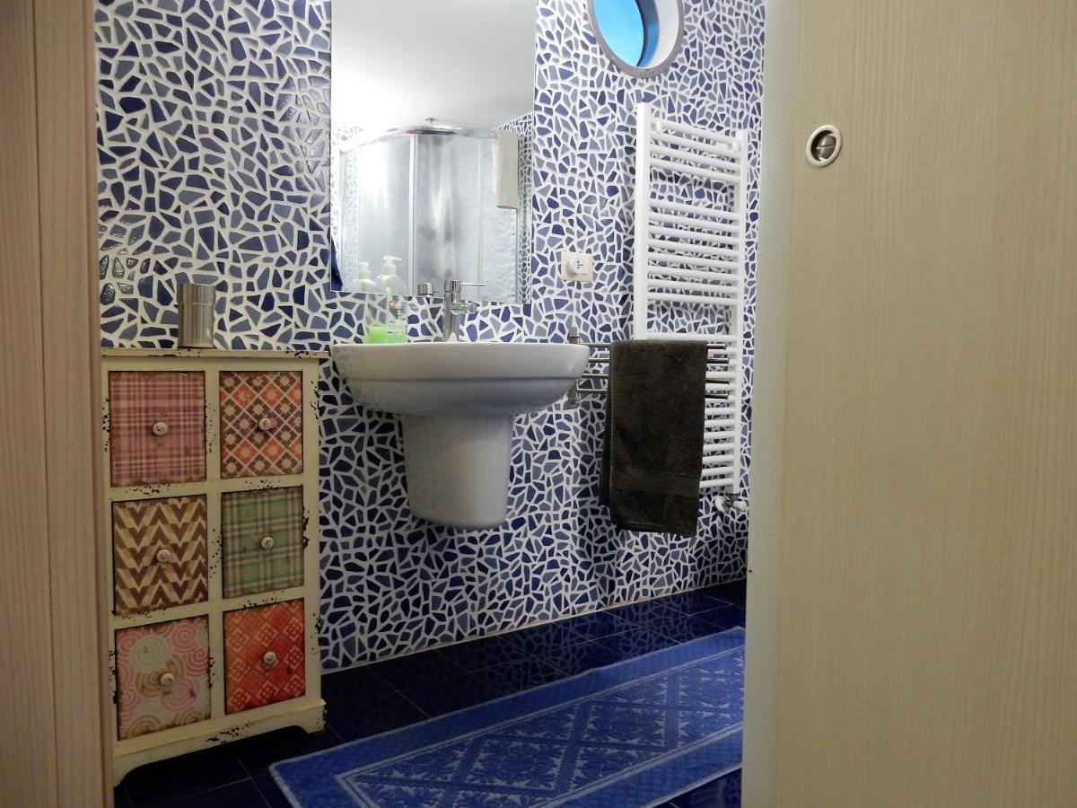 Appartamento Ninì Short lets Naples Extérieur photo